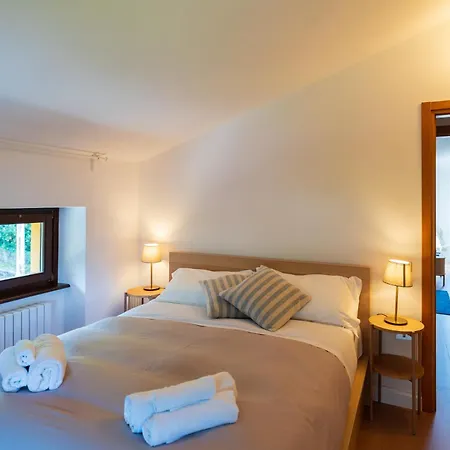 Stunning Apartment- Terrace And Swimming Pool * Bellano