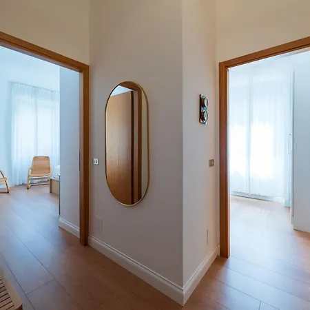 Stunning Apartment- Terrace And Swimming Pool Apartman